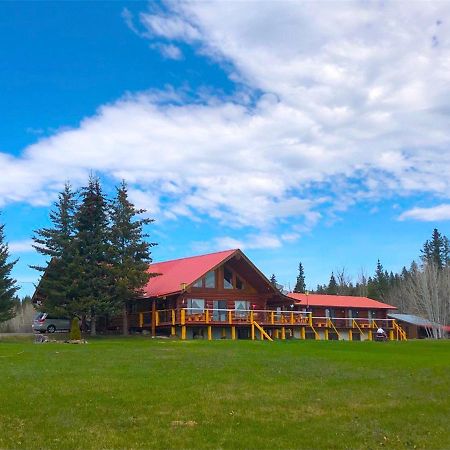 Cariboo Log Guest House Lac La Hache Екстер'єр фото