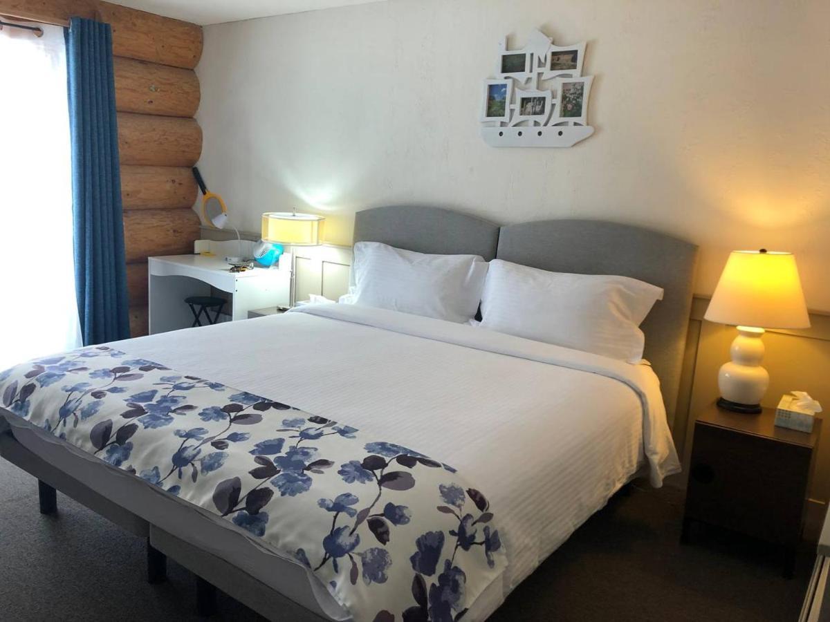 Cariboo Log Guest House Lac La Hache Екстер'єр фото
