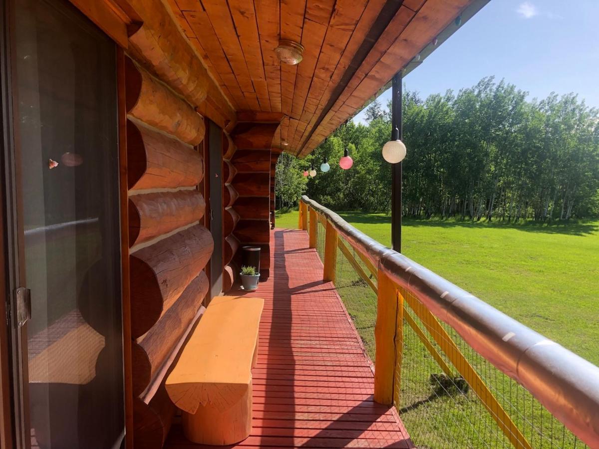 Cariboo Log Guest House Lac La Hache Екстер'єр фото