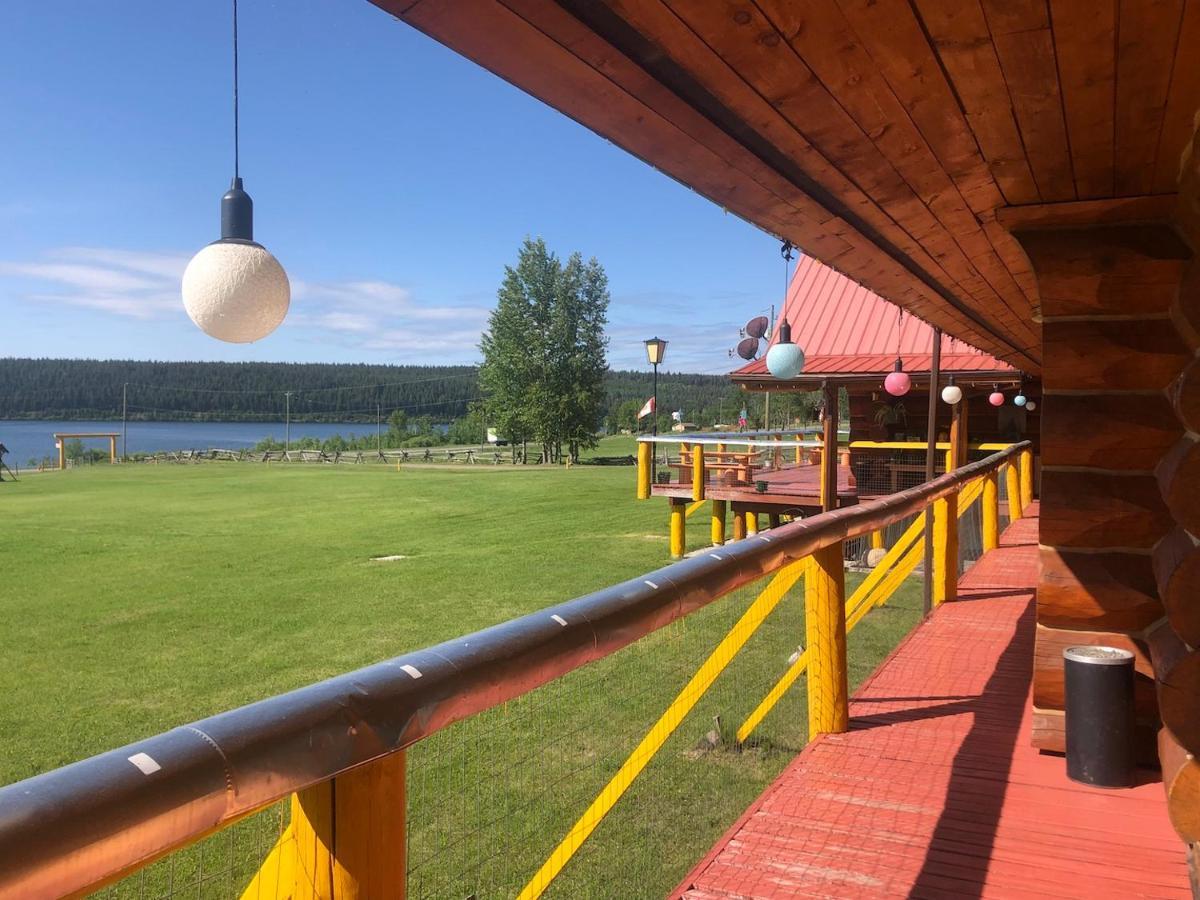 Cariboo Log Guest House Lac La Hache Екстер'єр фото