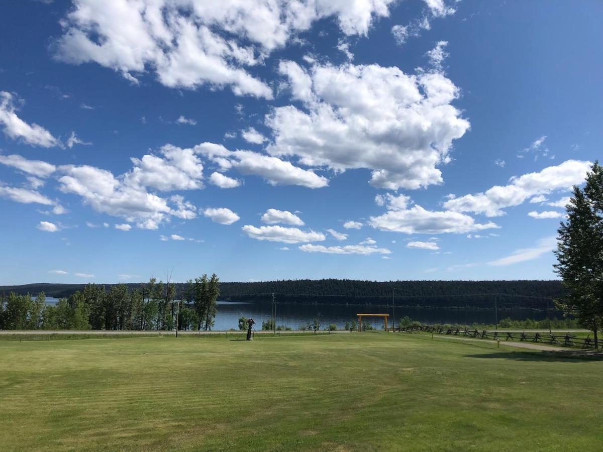 Cariboo Log Guest House Lac La Hache Екстер'єр фото