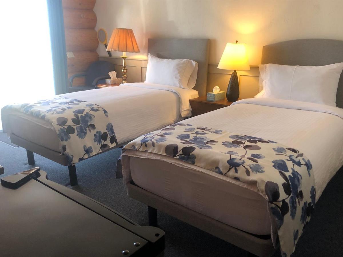 Cariboo Log Guest House Lac La Hache Екстер'єр фото