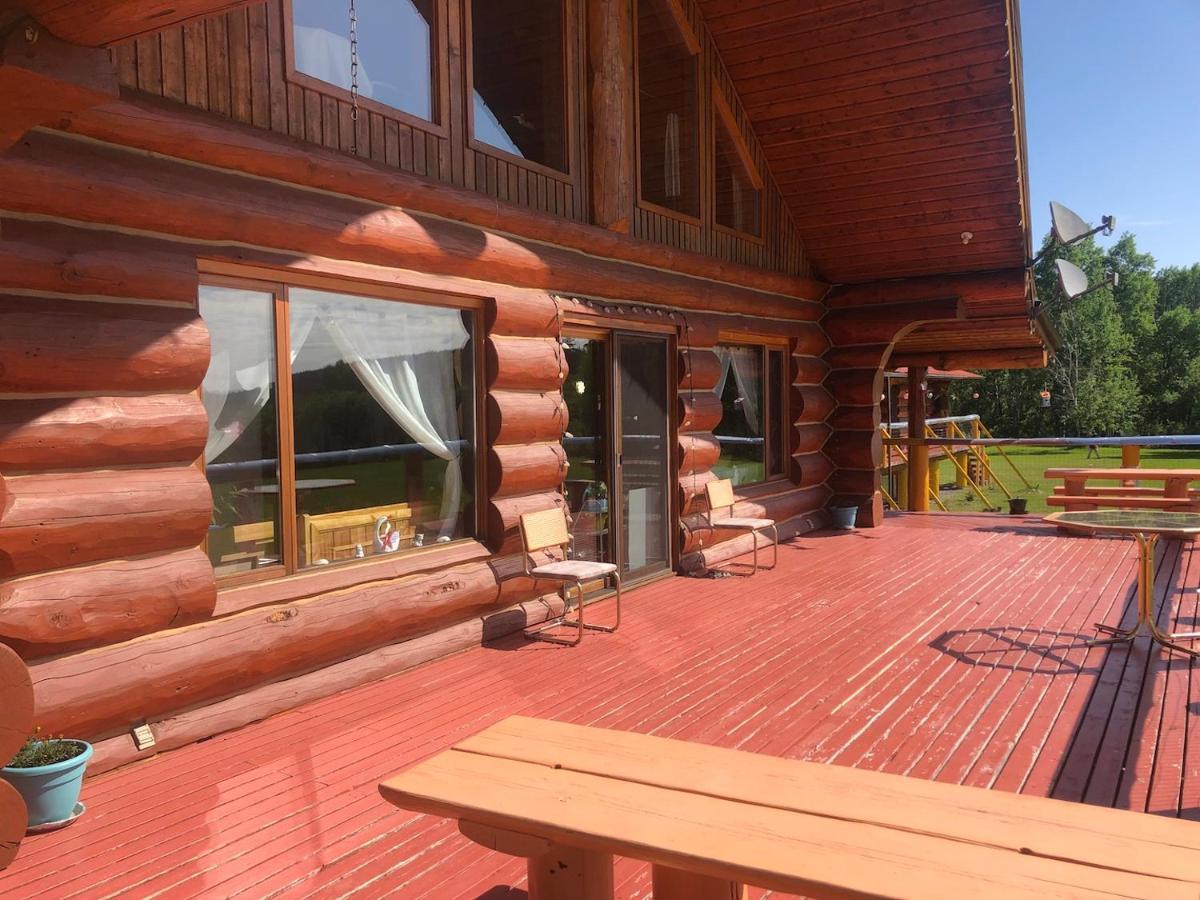 Cariboo Log Guest House Lac La Hache Екстер'єр фото